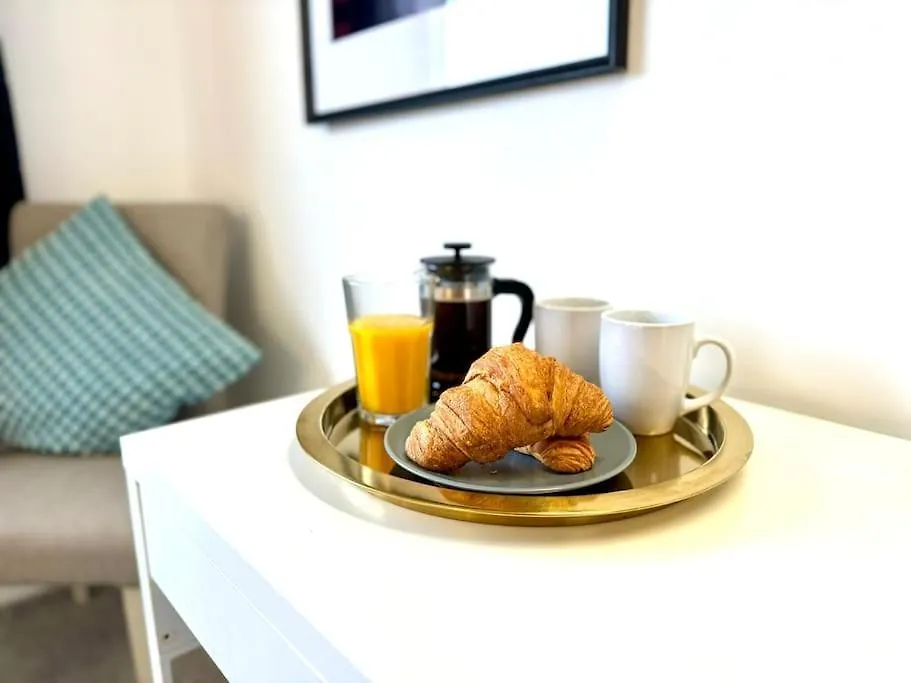 Spectacular Seaview - Beach House - 2Br - Sleeps 6 Bournemouth