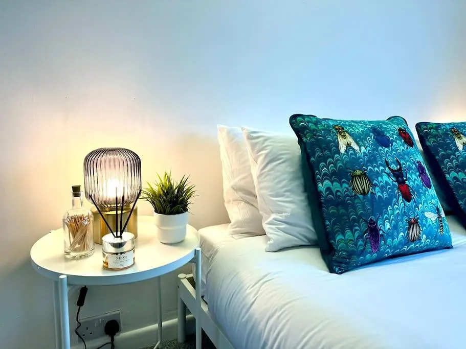 Spectacular Seaview - Beach House - 2Br - Sleeps 6 Bournemouth Holiday home