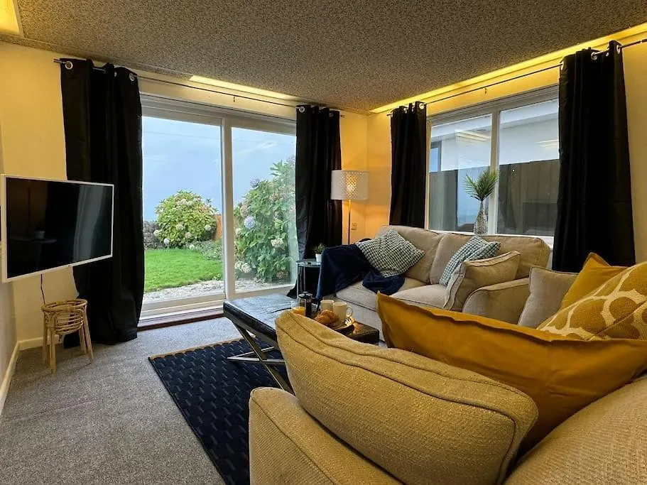 Spectacular Seaview - Beach House - 2Br - Sleeps 6 Bournemouth