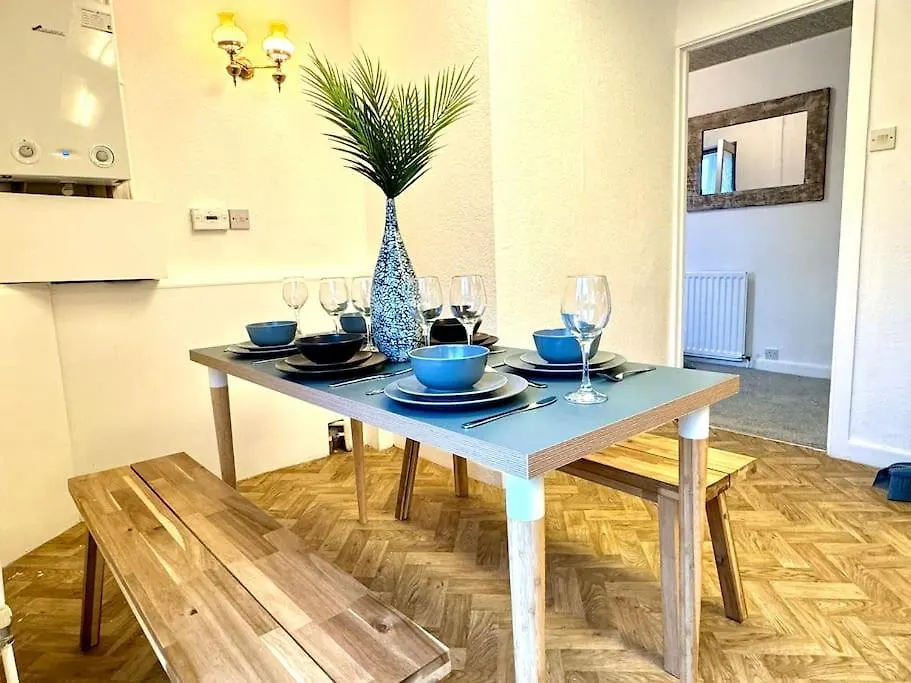 Spectacular Seaview - Beach House - 2Br - Sleeps 6 Bournemouth Holiday home