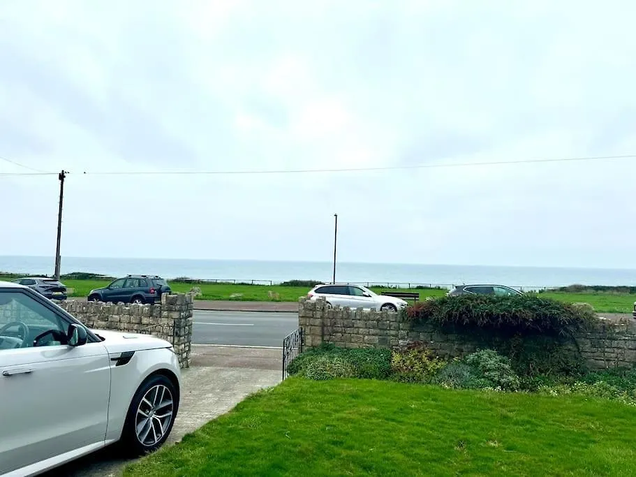 Spectacular Seaview - Beach House - 2Br - Sleeps 6 Bournemouth United Kingdom